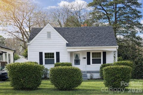 Photo of 926 S York Street, Gastonia, NC 28052 (MLS # 4342036)