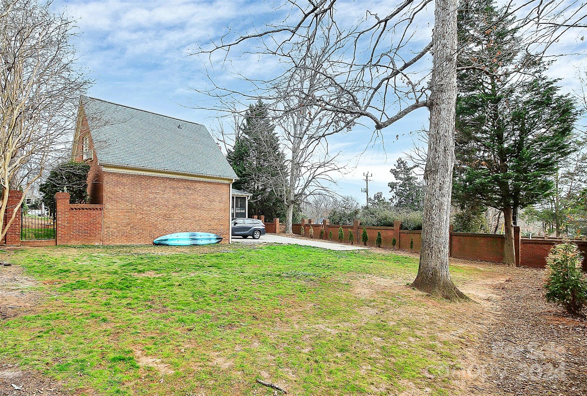 Sharon Estates - Residential