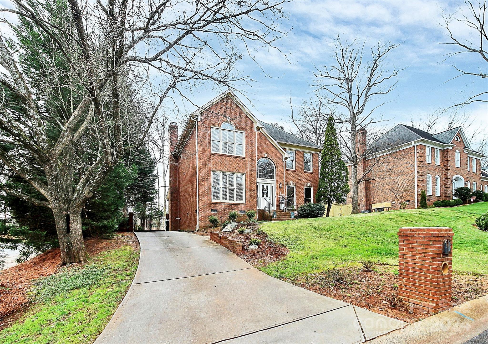 Sharon Estates - Residential