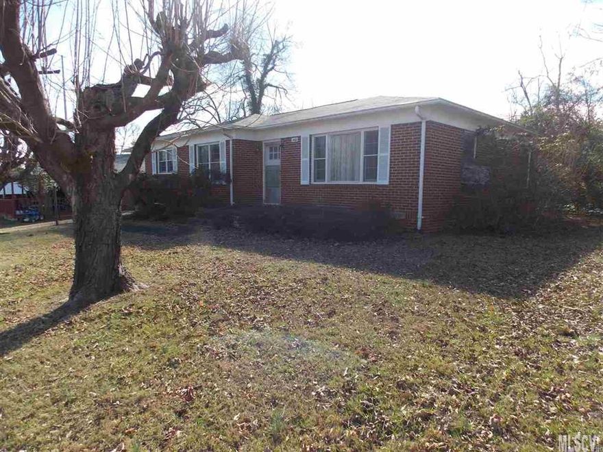 Ready to move in 3 bedroom 1 bath brick home with attached carport, solid built home, Large living room, dining room, and nice size bedrooms,  roof only 4 years old, new flooring in bath,  close to 321 and shopping