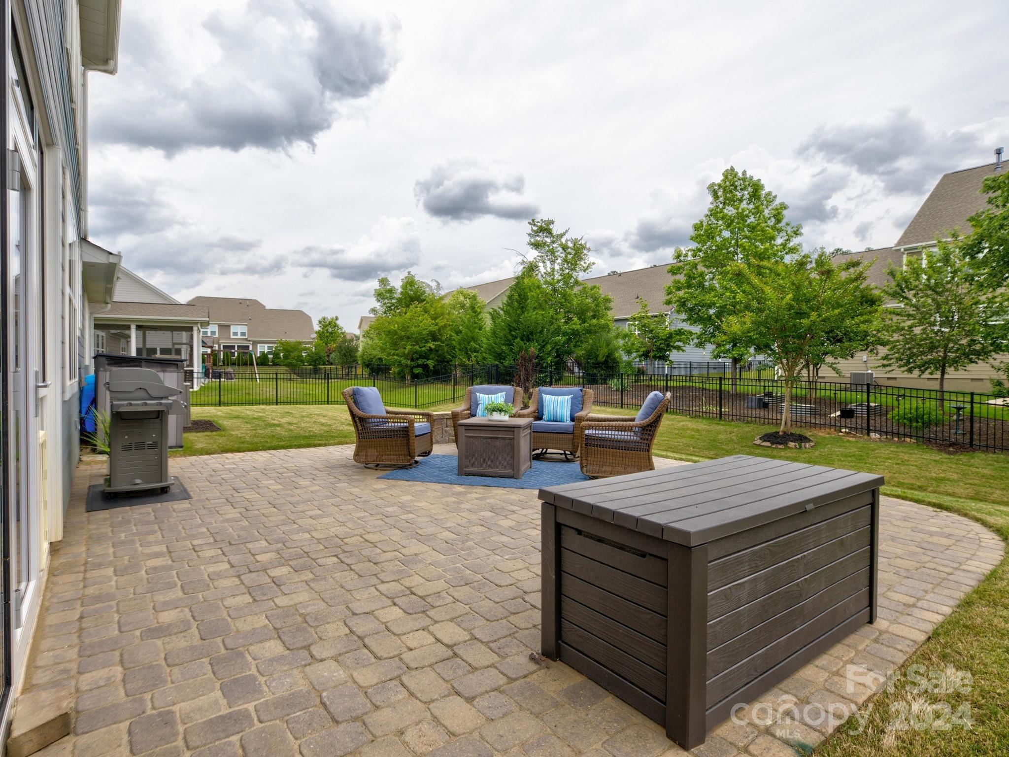 The Retreat At Rayfield - Residential