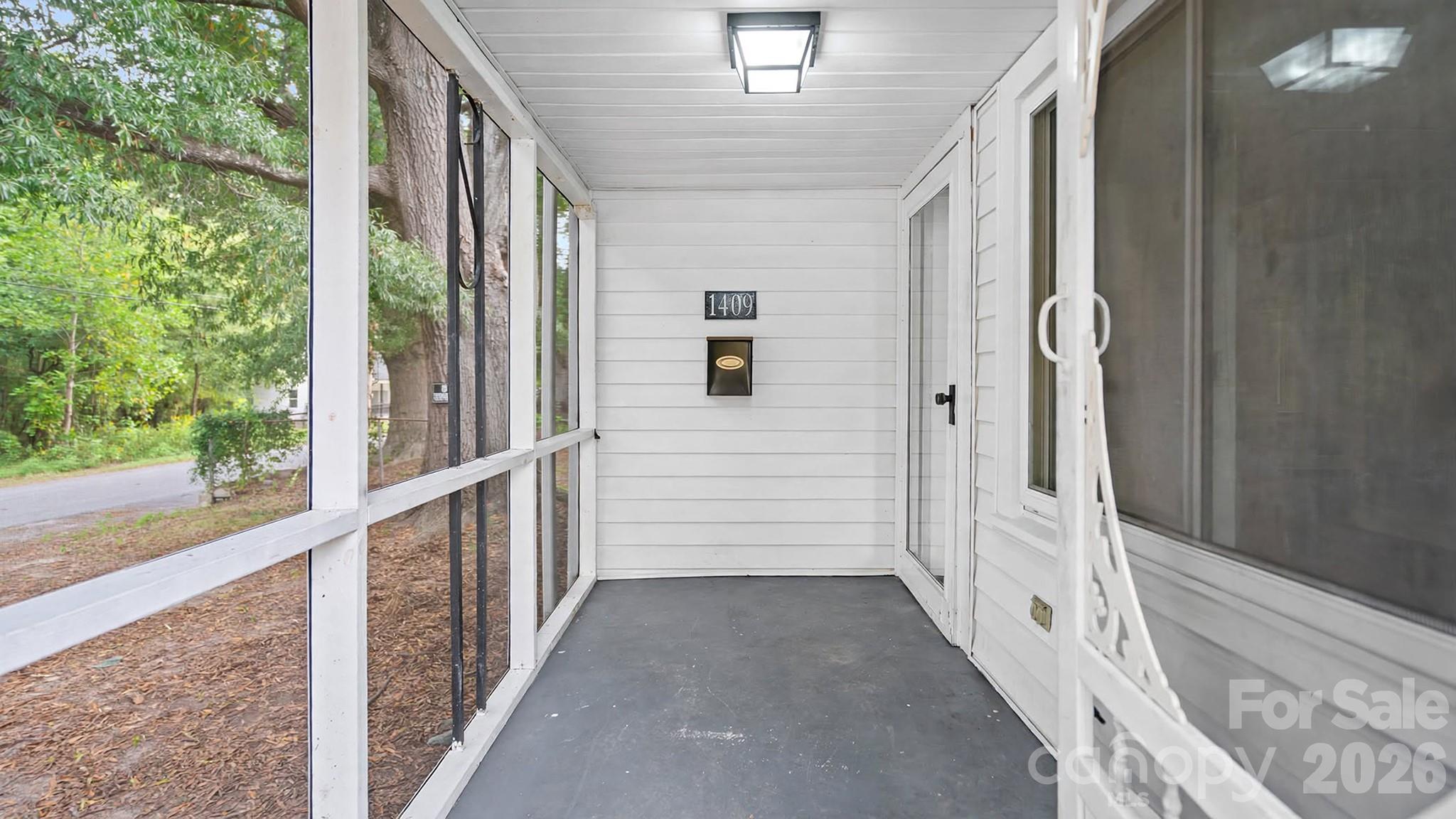 1409 Essex Street