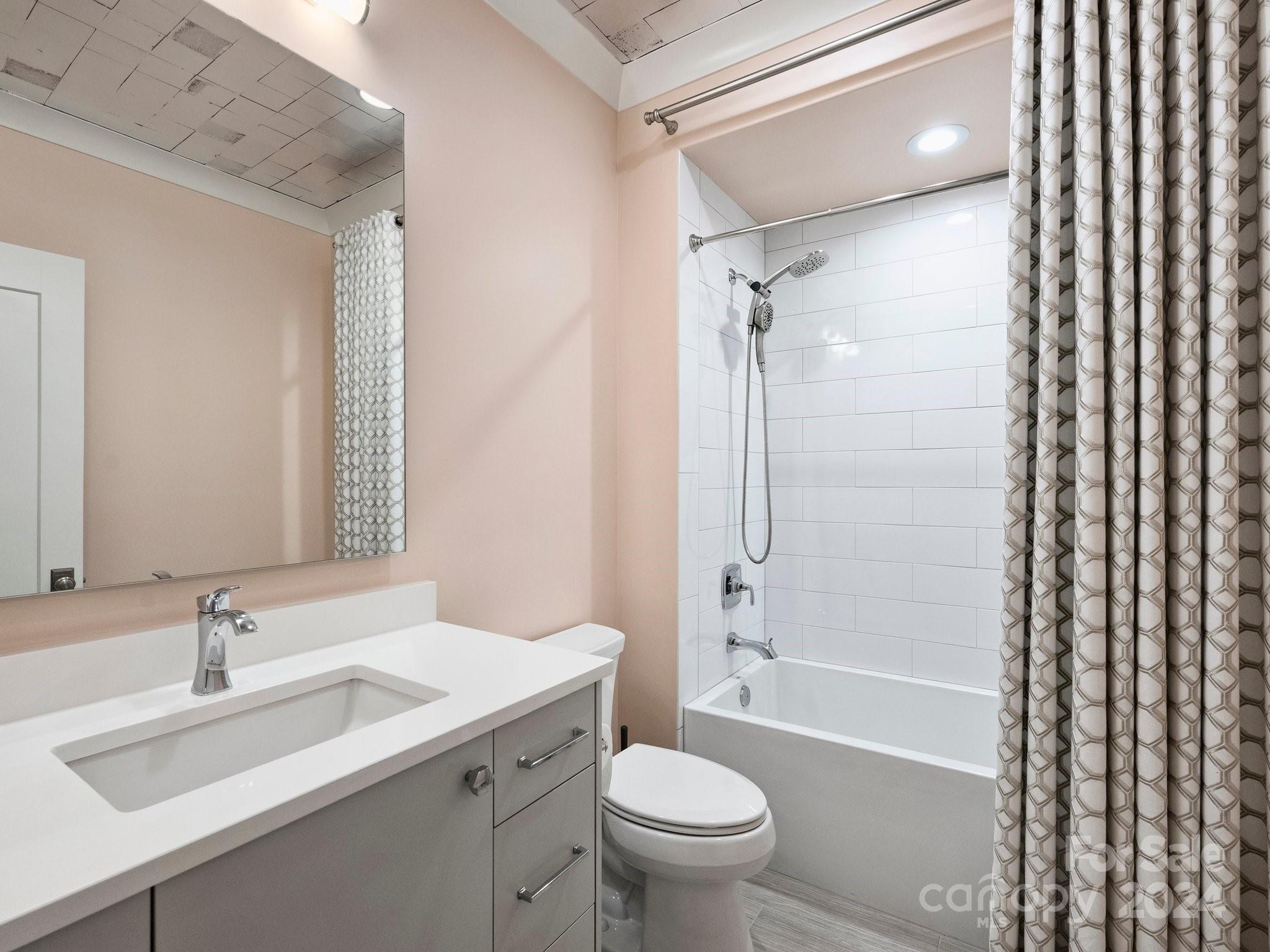 Mammoth Oaks - Residential