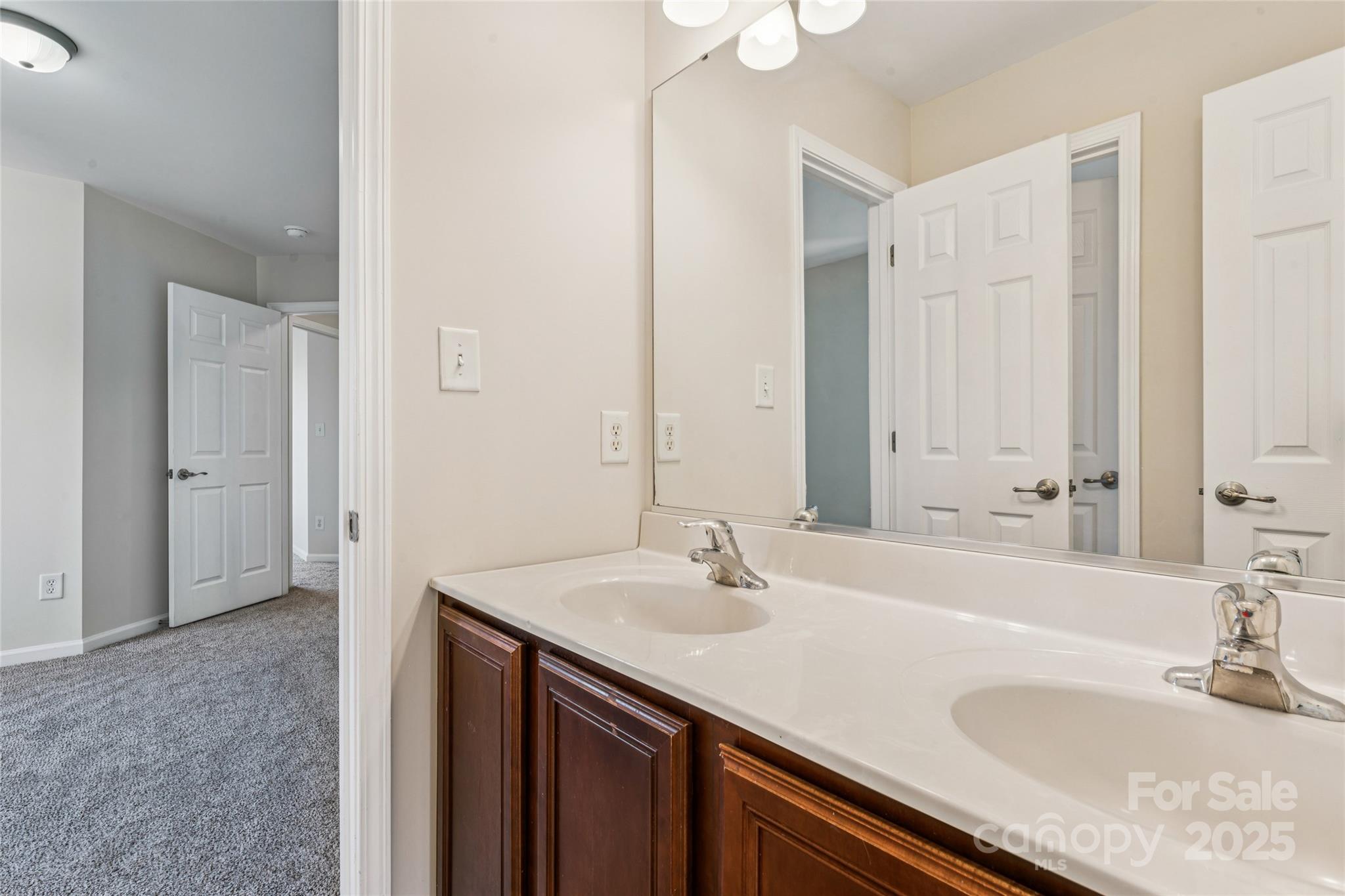 Old Stone Crossing - Residential