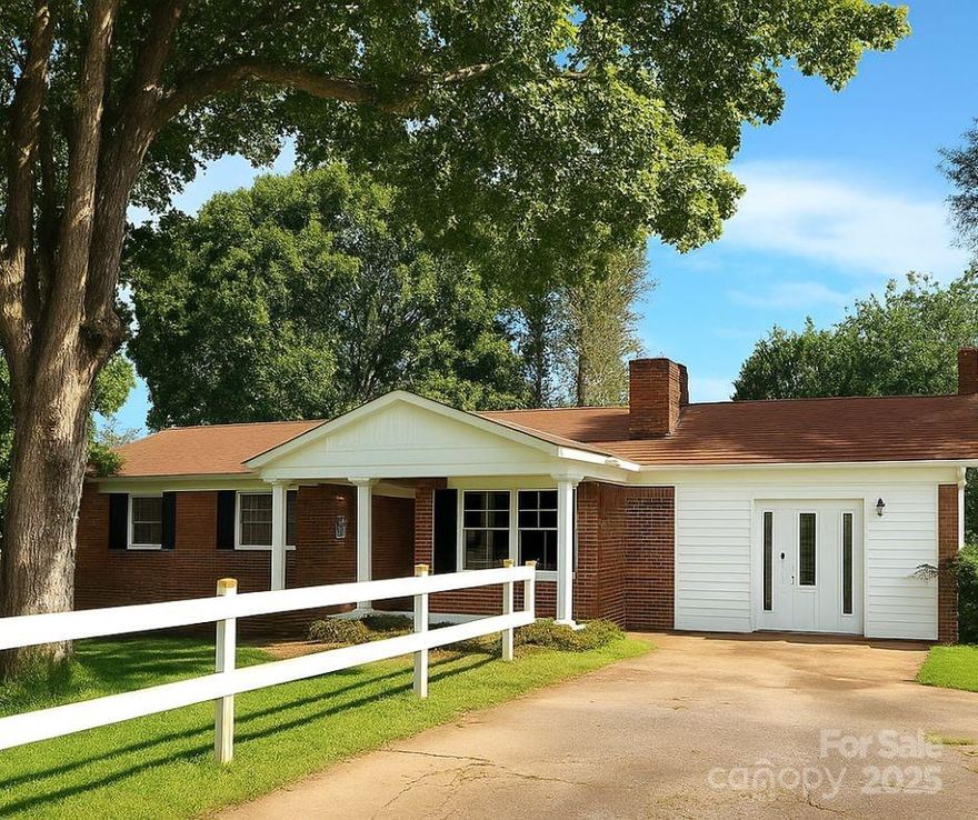 Starter Home or Investor’s Dream! Location, location, location—just minutes from I-40 and under 10 minutes to Hickory! This charming property sits in a great area with a spacious yard and a large storage building out back—perfect for your tools, toys, or next project. Don’t miss this chance to snag a property with BIG potential at a great value!
