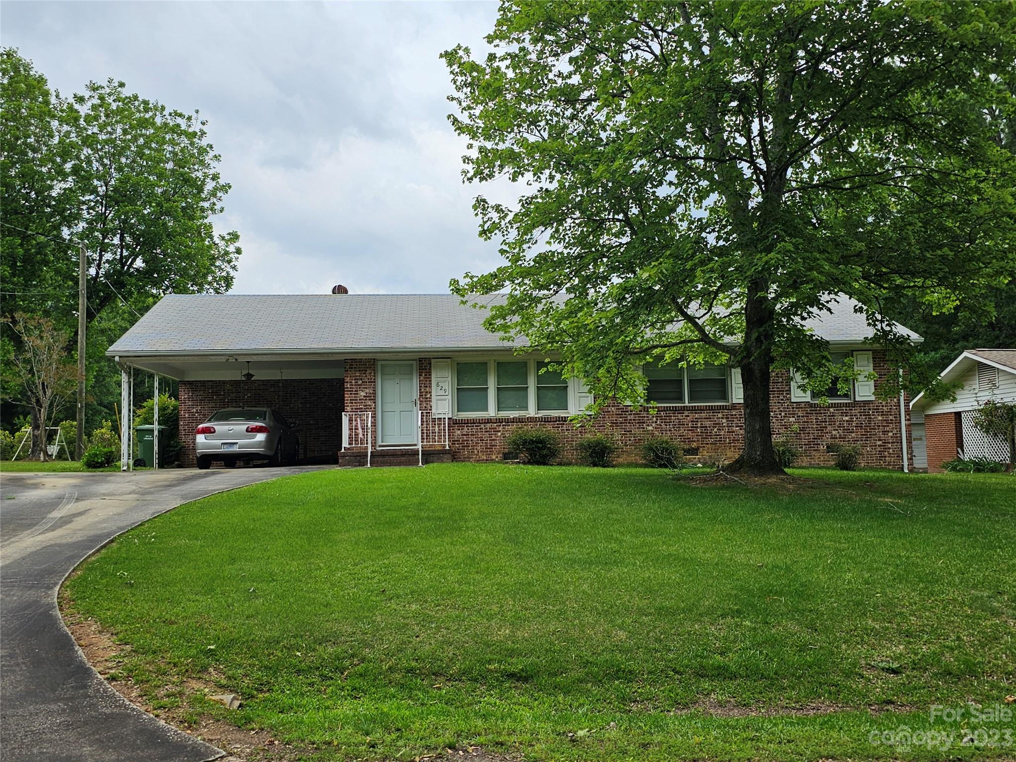 Colonial Heights - Residential