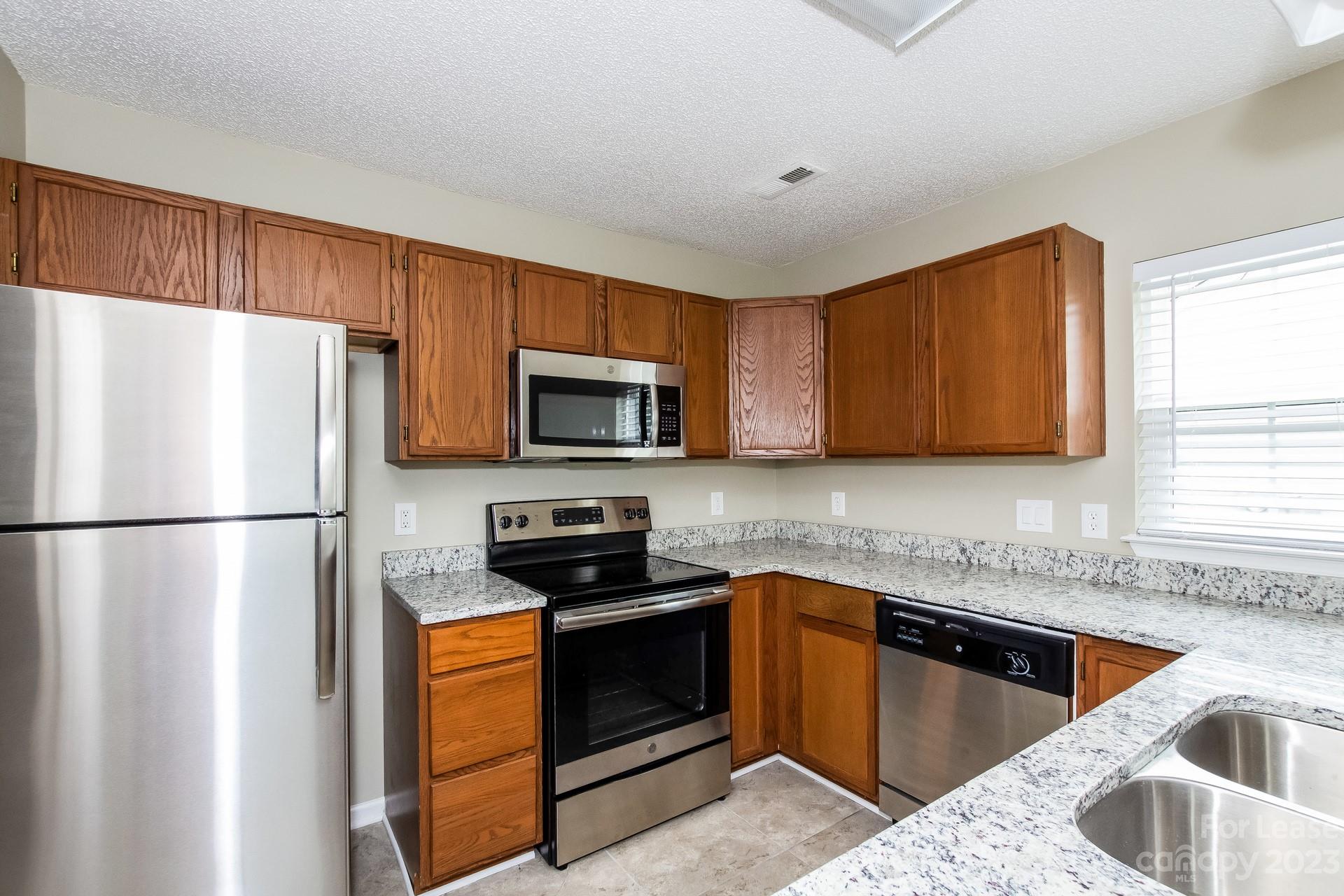 Generals Estates - Residential Lease