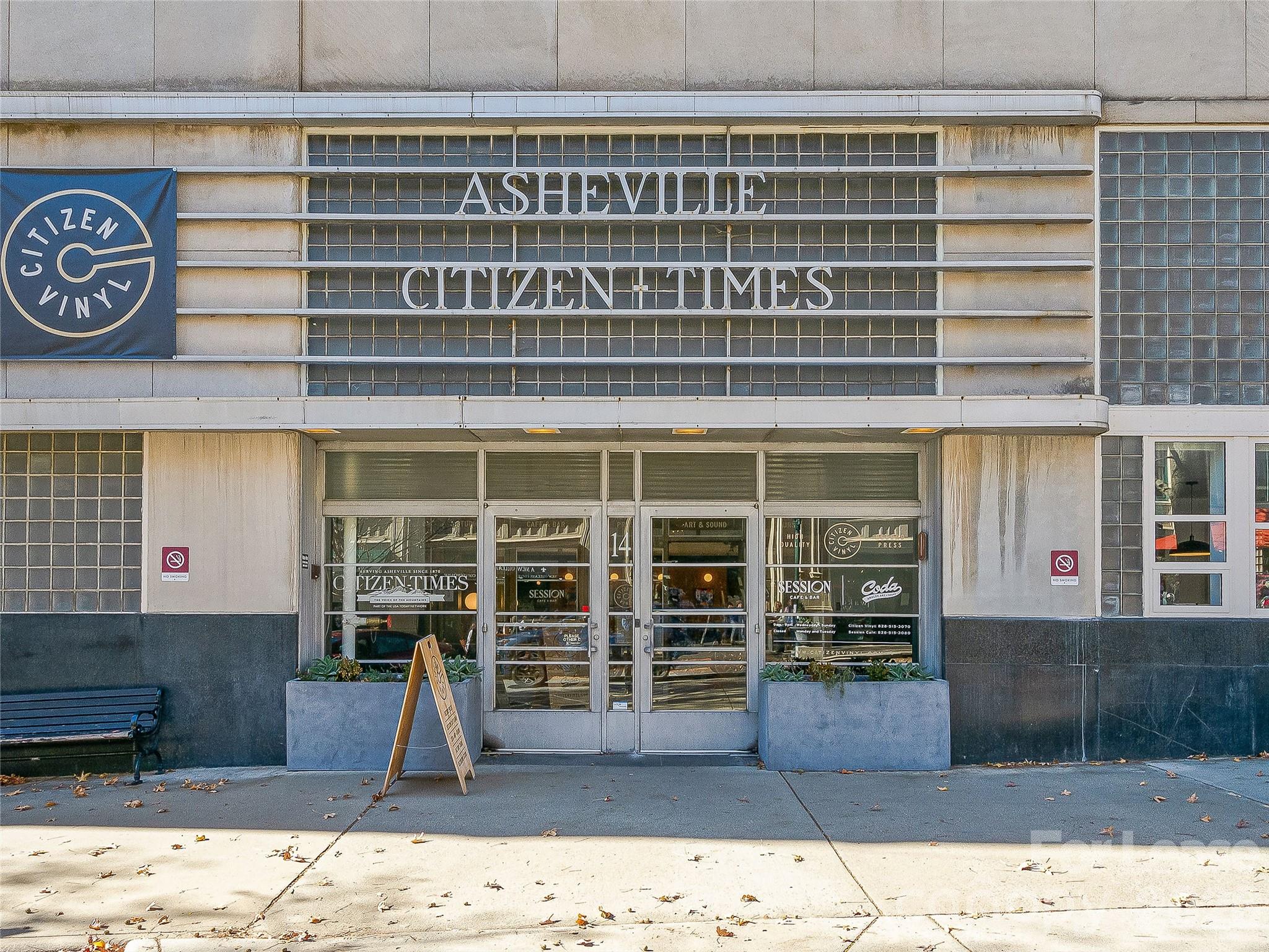 14 Ohenry Avenue 210