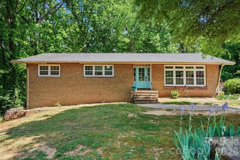 Photo of 6913 Folger Drive, Charlotte, NC 28270 (MLS # 4370459)