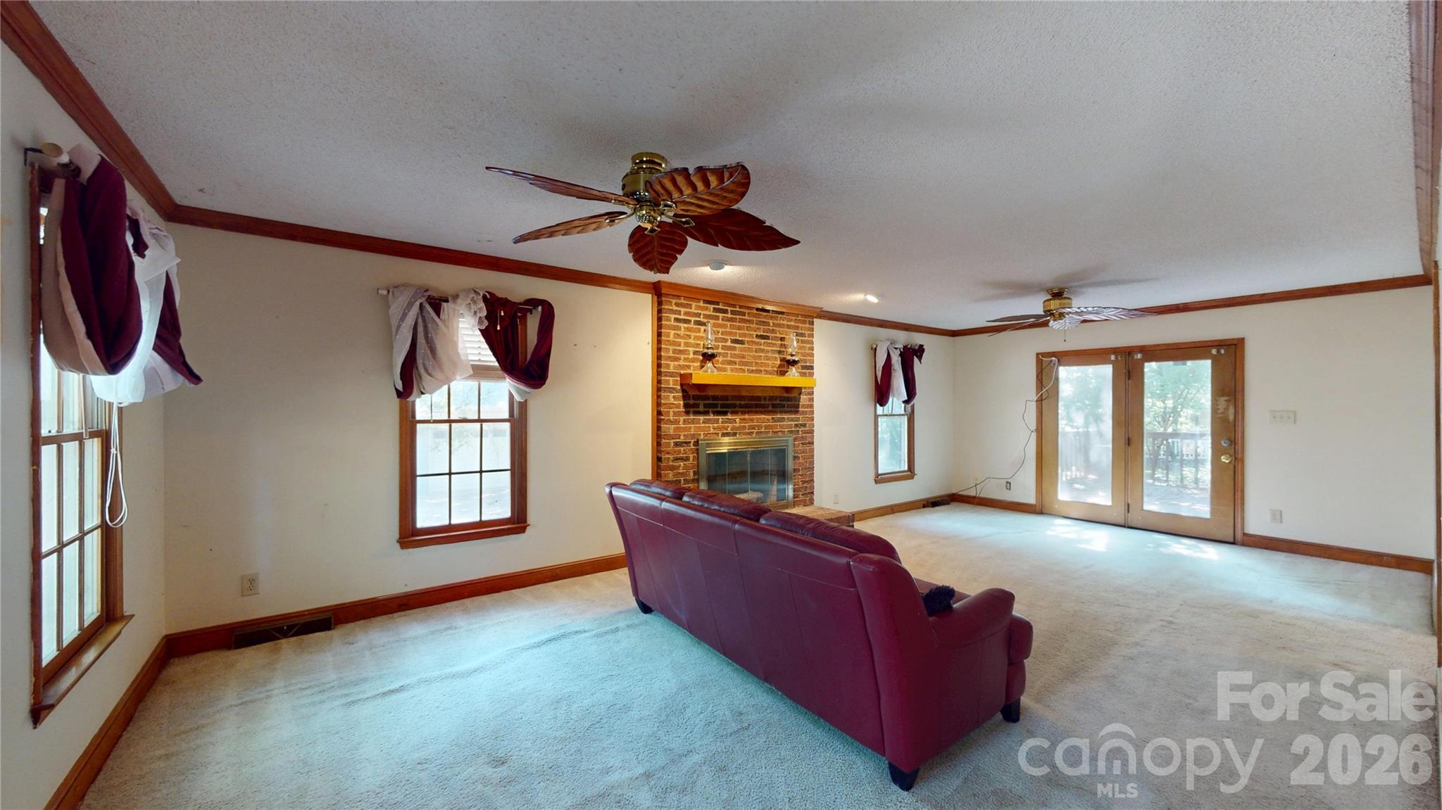 2129 Redwood Drive