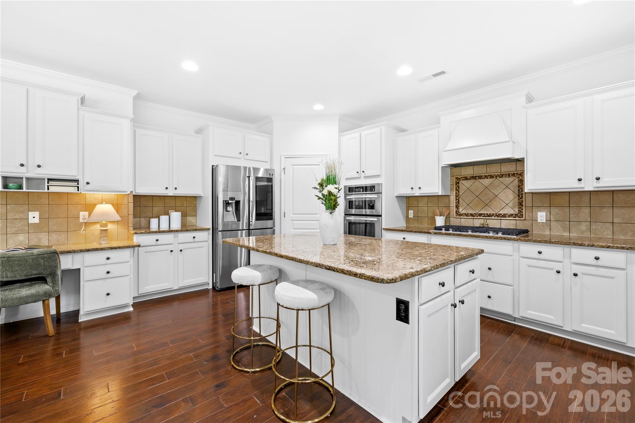 The Chimneys of Marvin - Residential