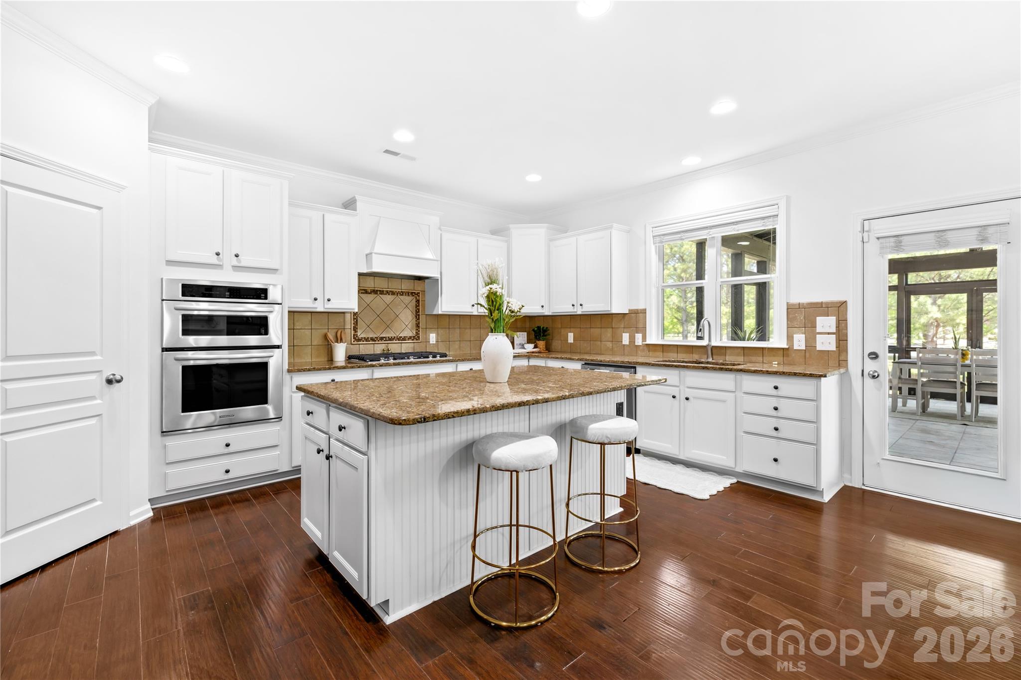 The Chimneys of Marvin - Residential