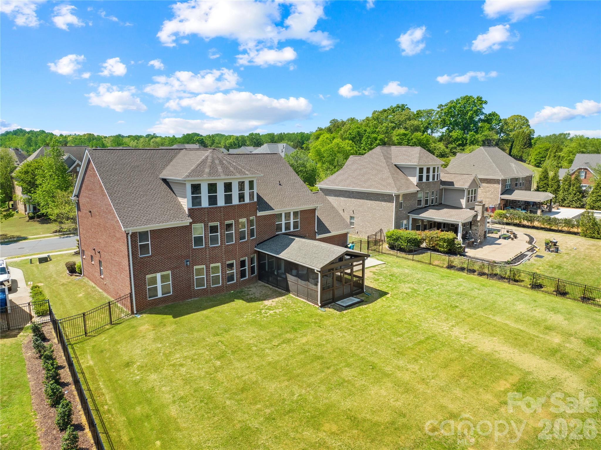 The Chimneys of Marvin - Residential