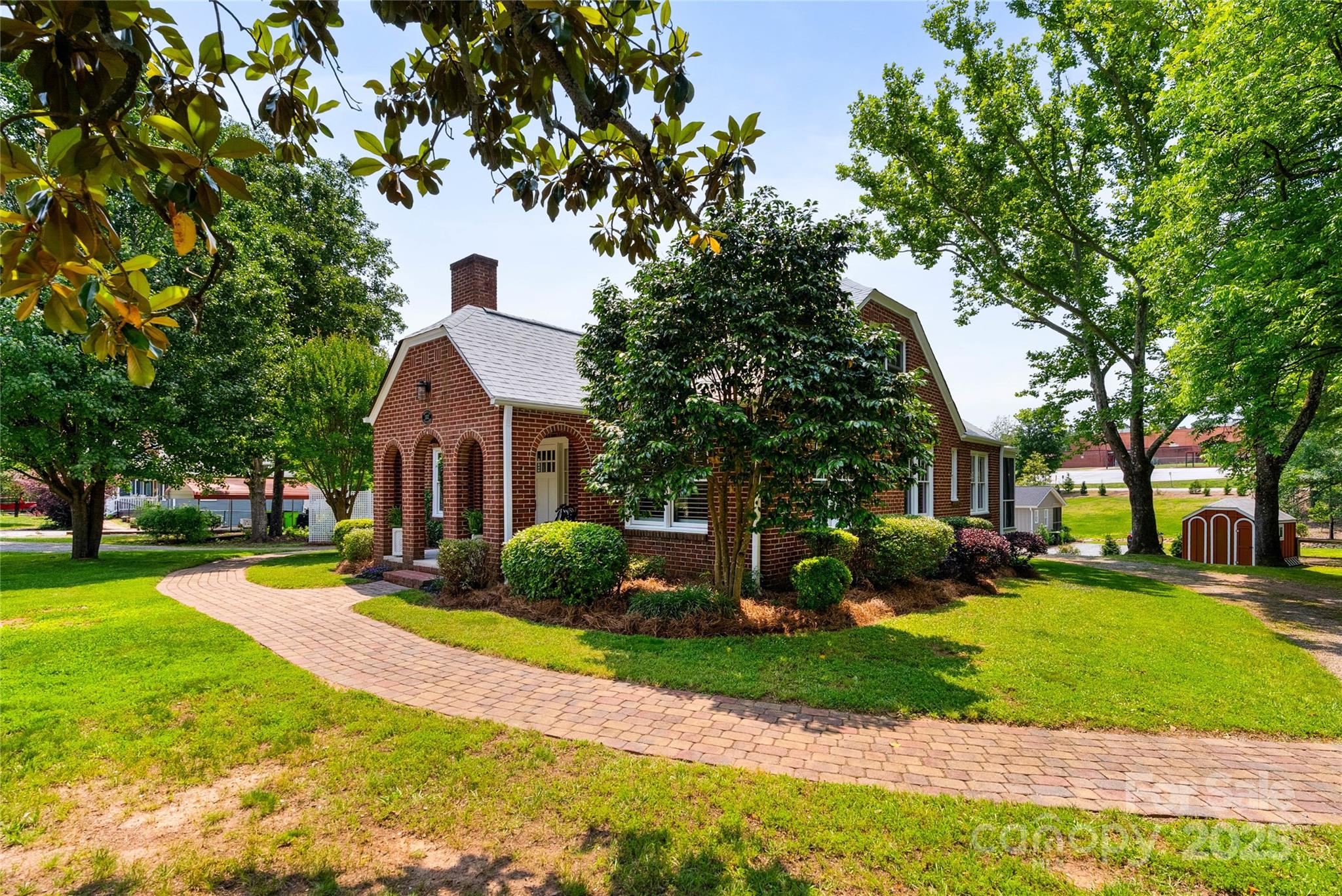 1302 E Rutherford Street