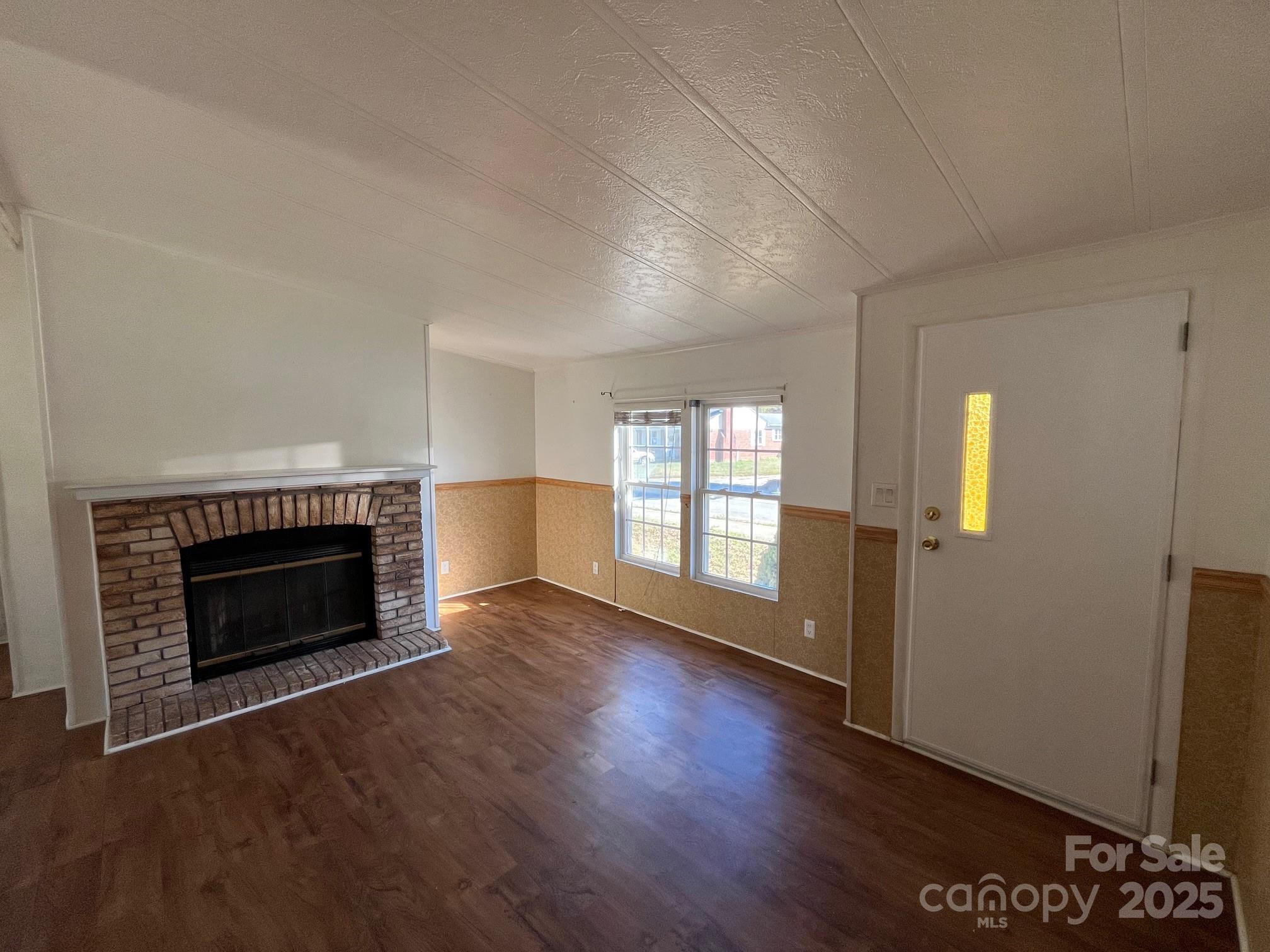 29 E Mitchell Street
