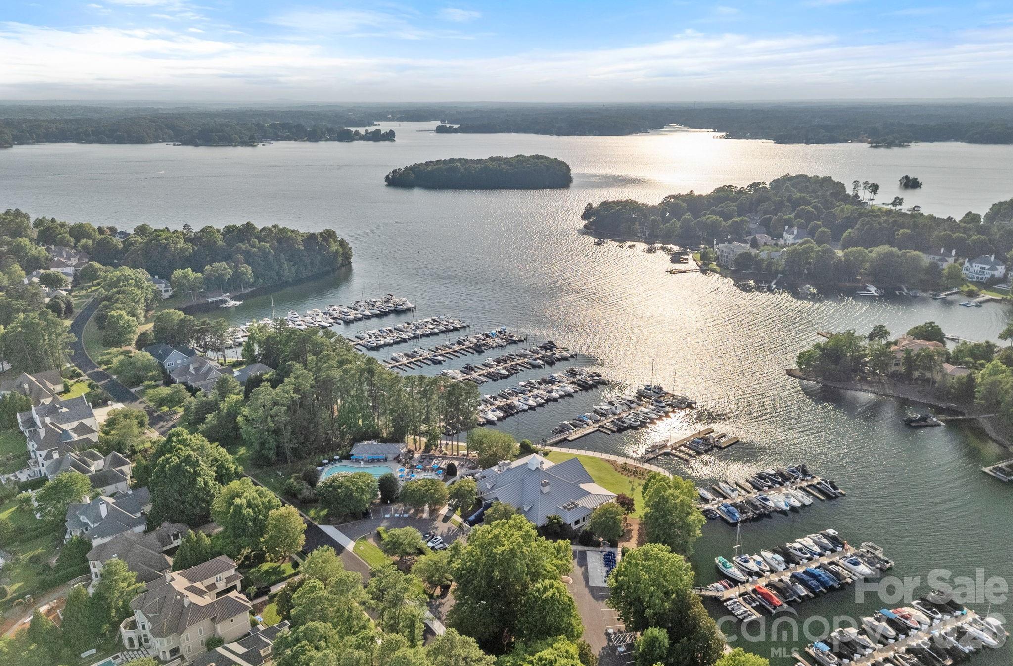 The Peninsula - Residential