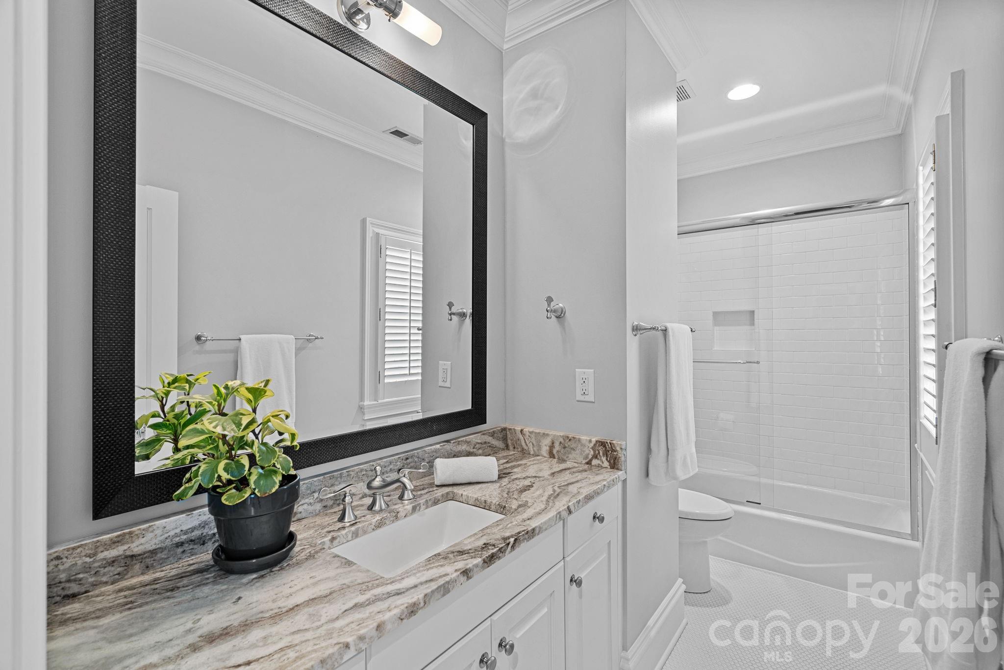 The Peninsula - Residential