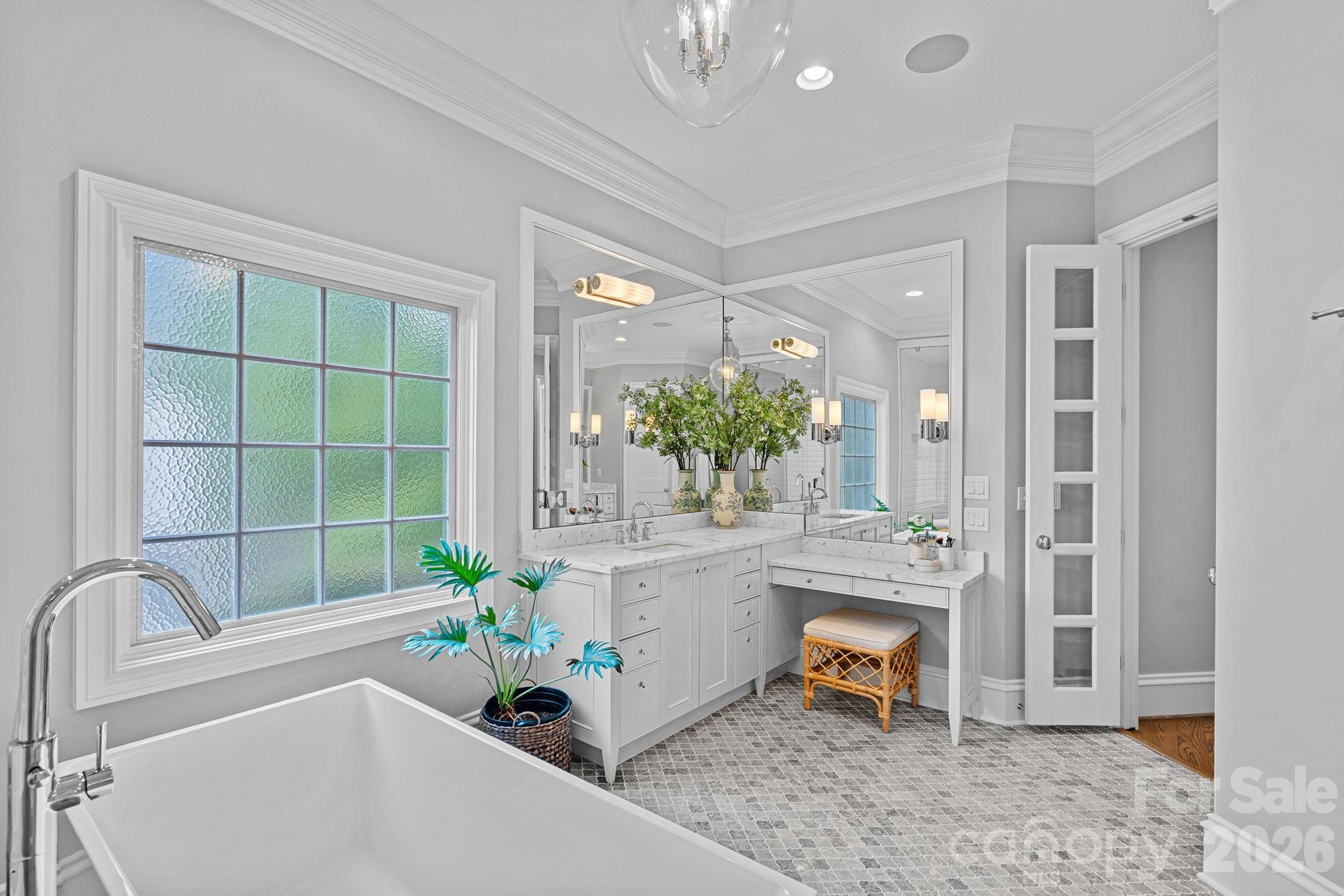 The Peninsula - Residential