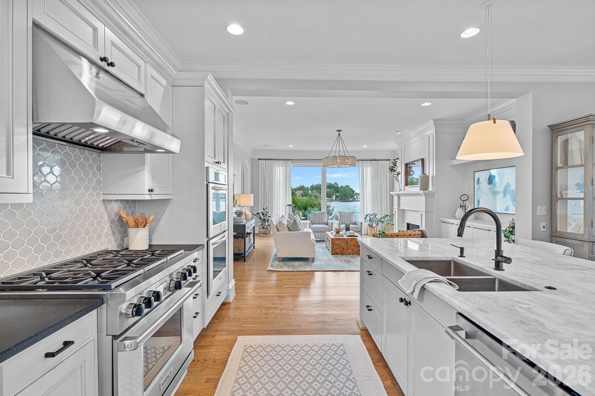 The Peninsula - Residential