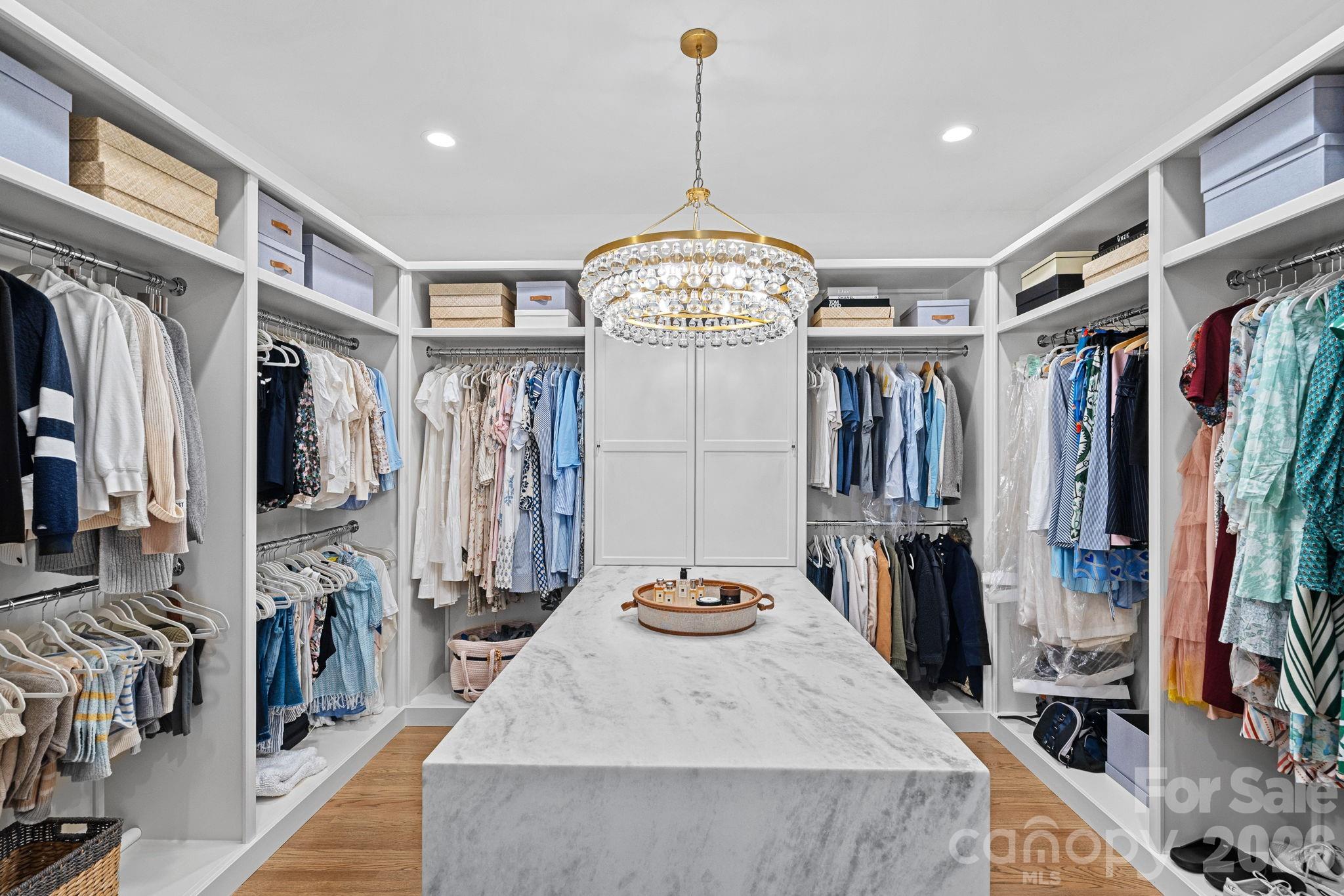 The Peninsula - Residential