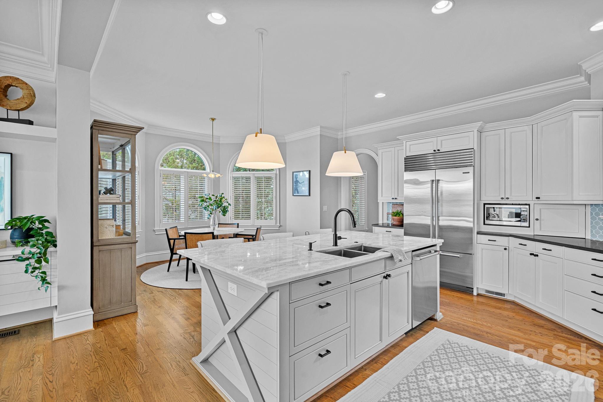 The Peninsula - Residential