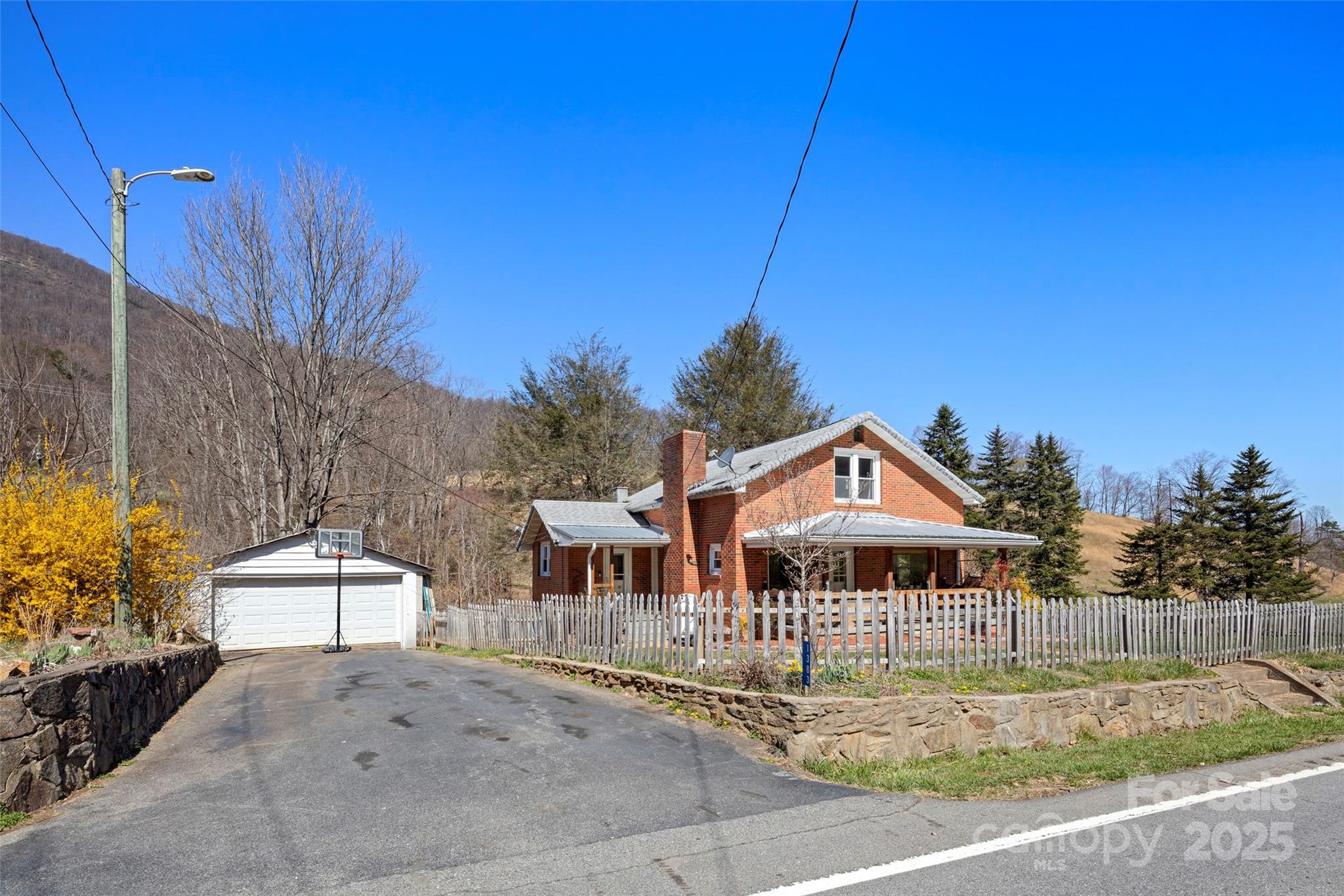 1383 Newfound Road