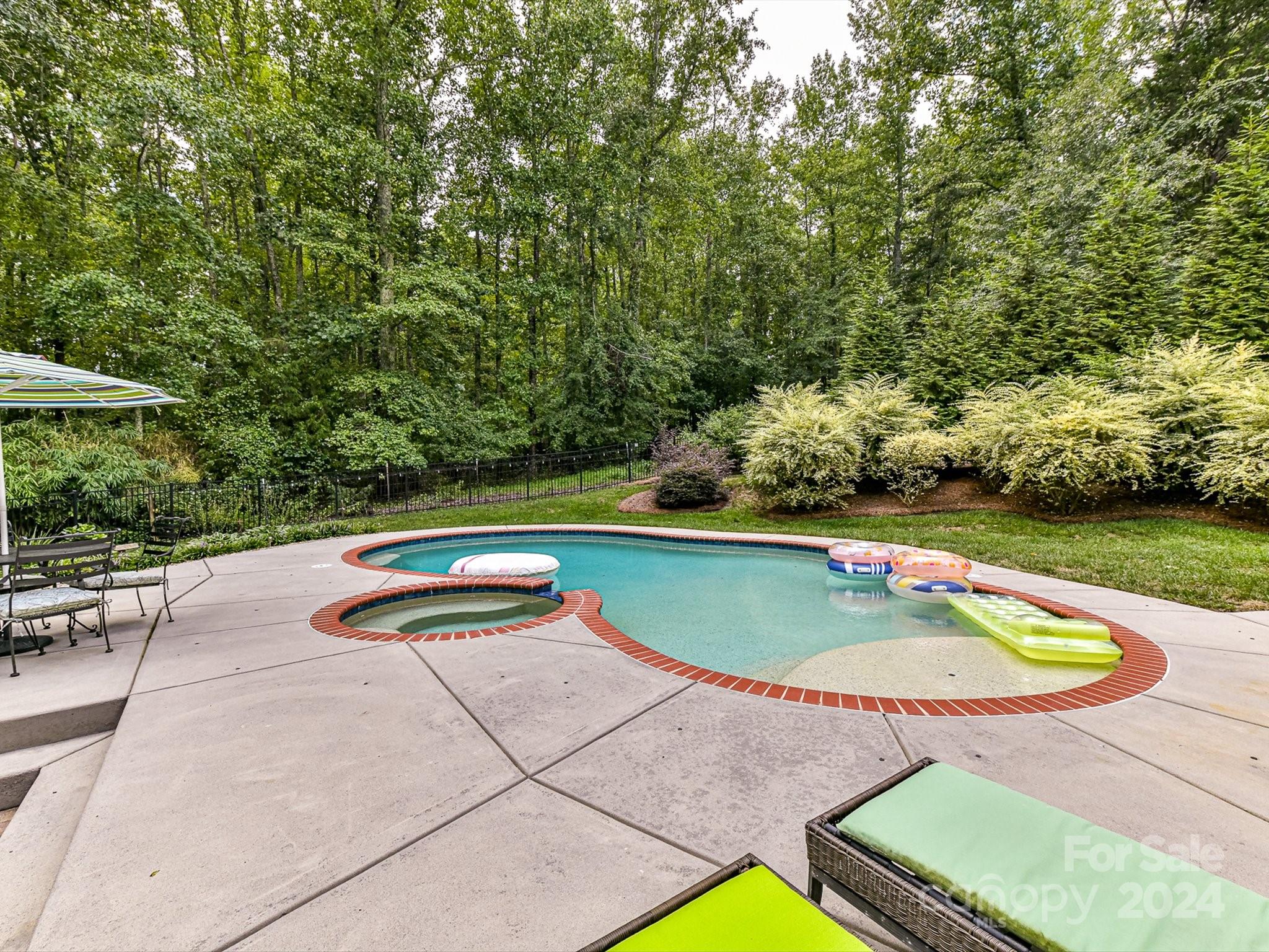 Williamsburg - Residential