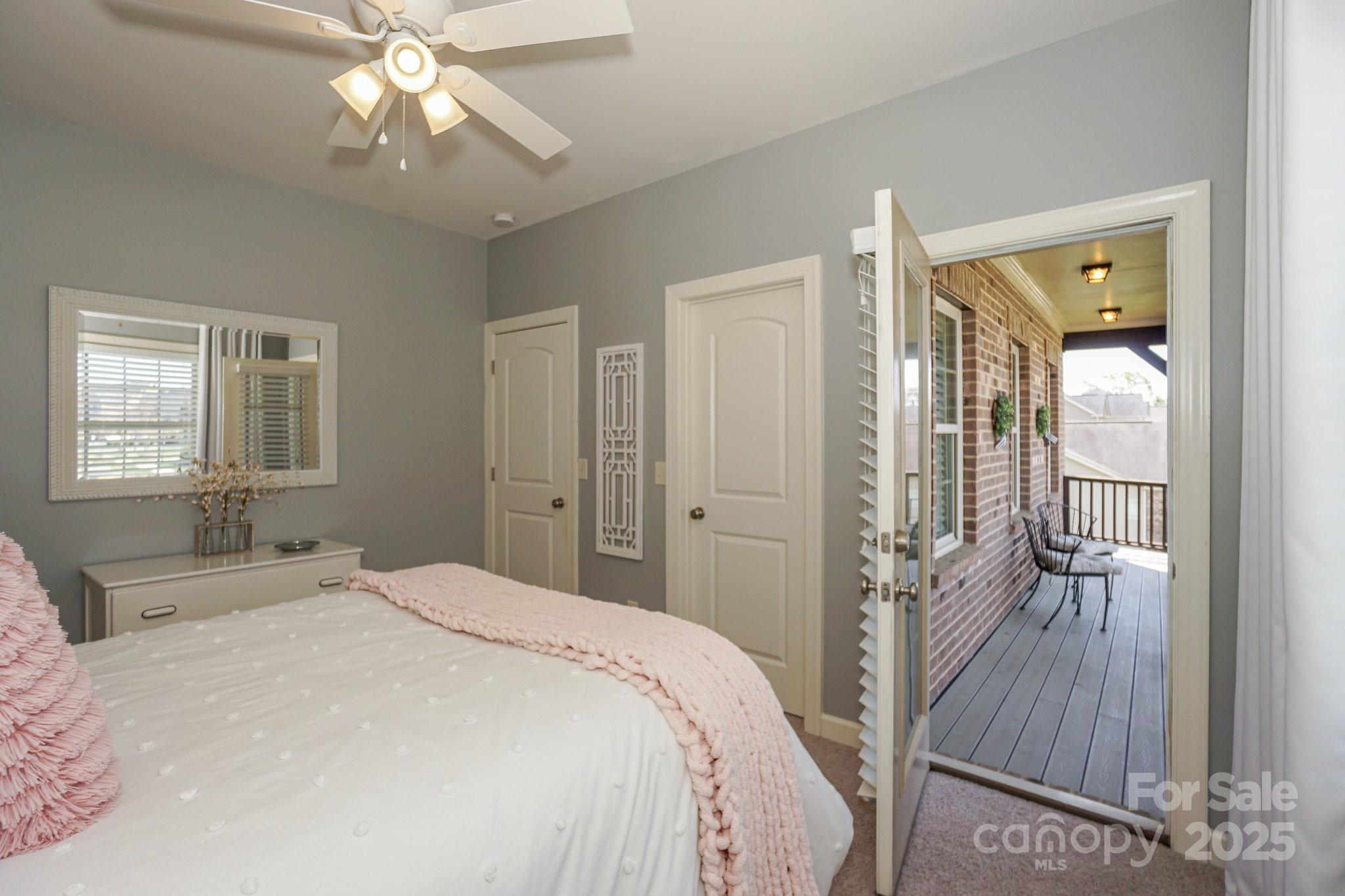 Winding Walk - Residential