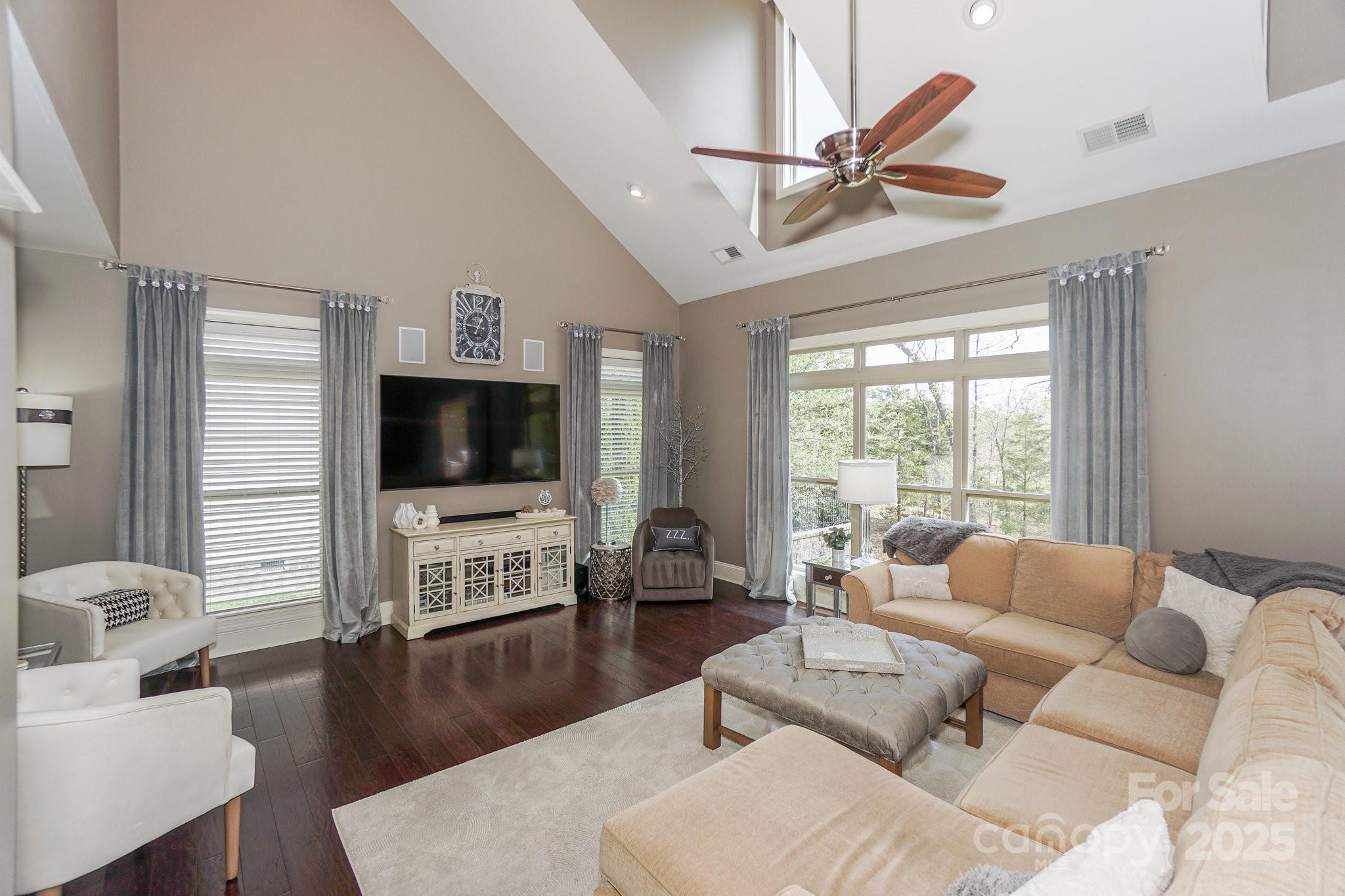 Winding Walk - Residential