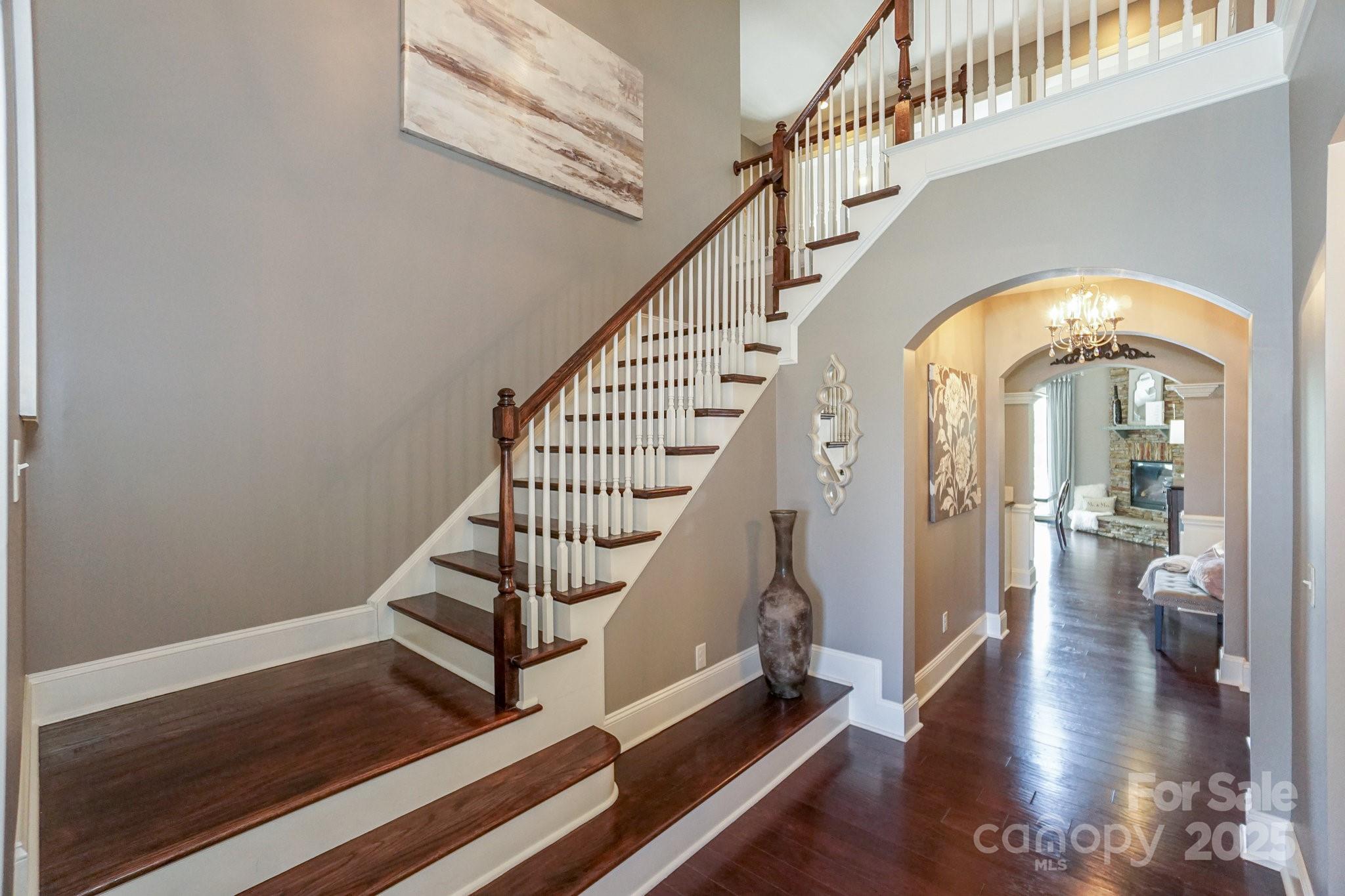 Winding Walk - Residential