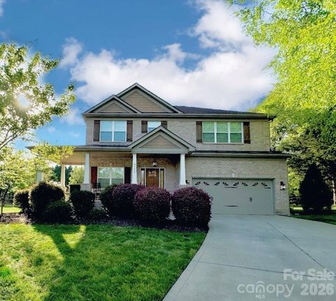 Photo of 9722 Spring Crest Court, Charlotte, NC 28269 (MLS # 4360294)