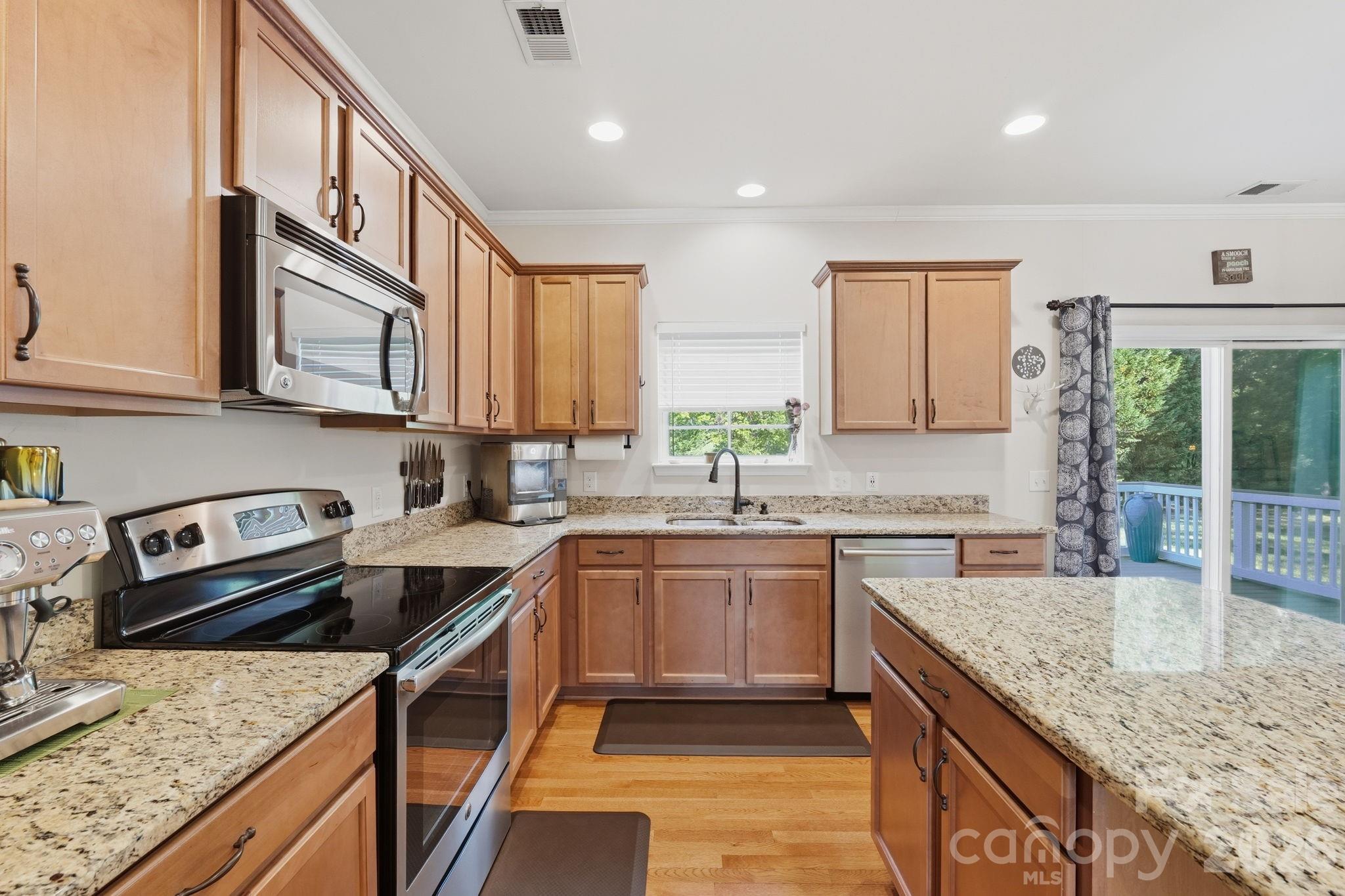 Davis Lake - Residential