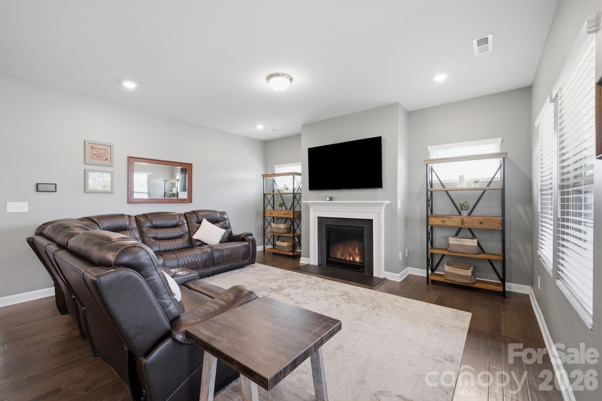 5281 Turtle Creek Drive