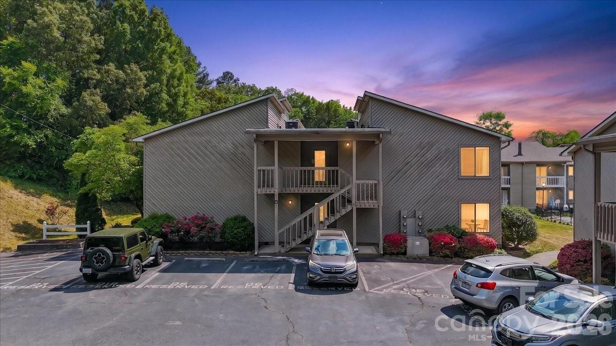 Candlewood Square - Residential