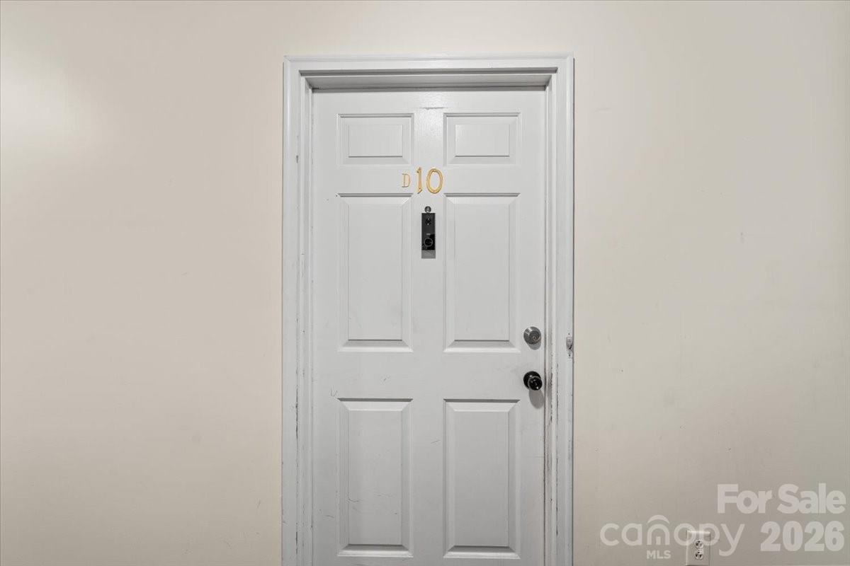 Candlewood Square - Residential