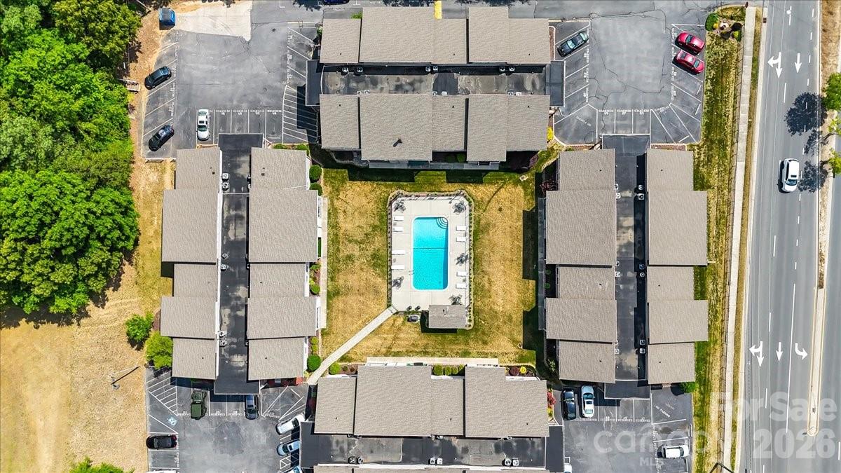 Candlewood Square - Residential