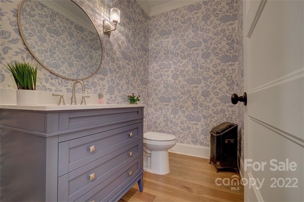 Lake Crest - Residential