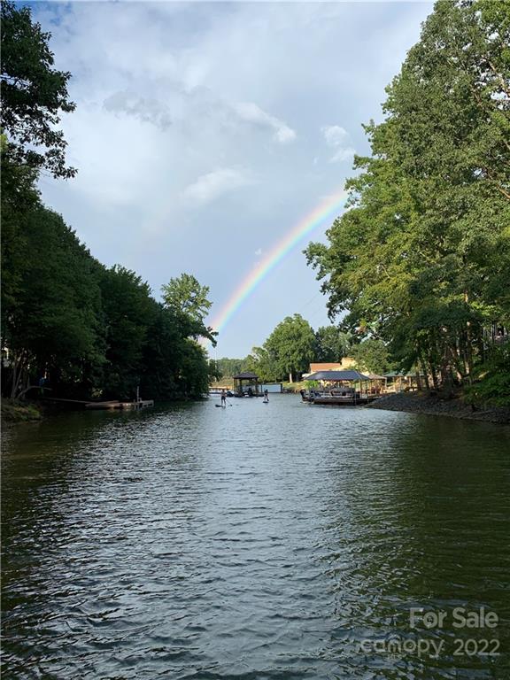 Lake Crest - Residential