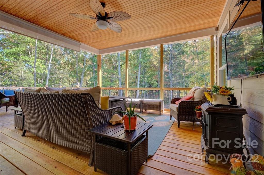 Lake Crest - Residential