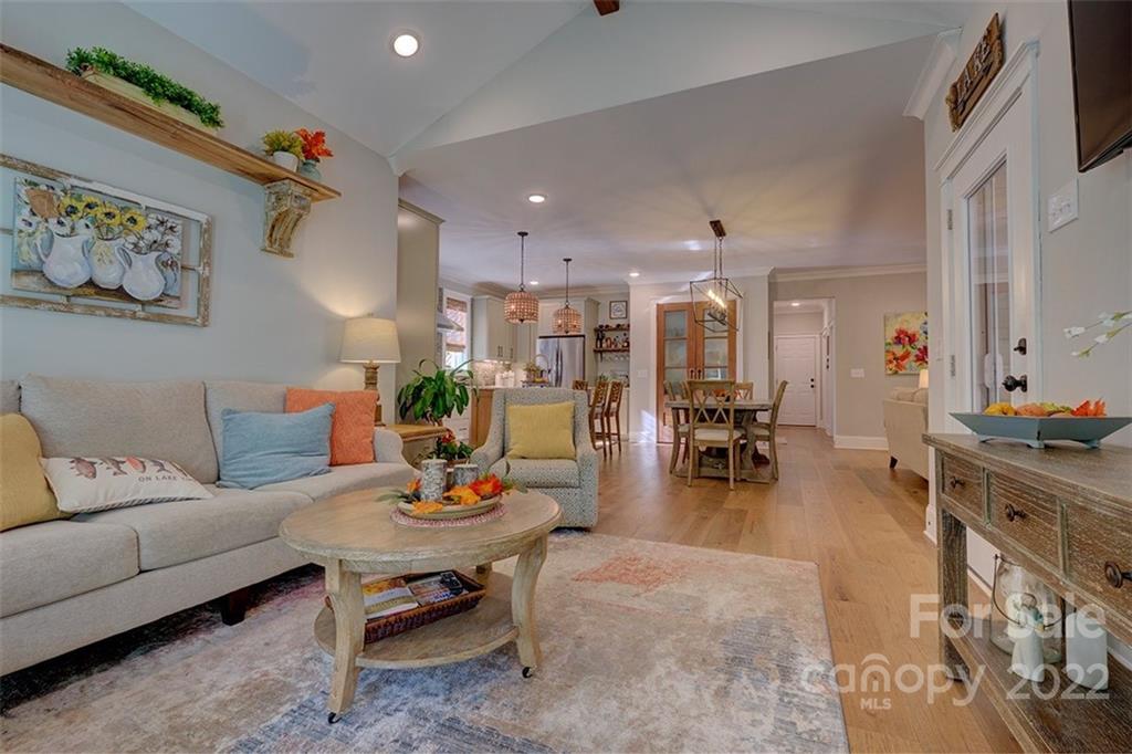 Lake Crest - Residential