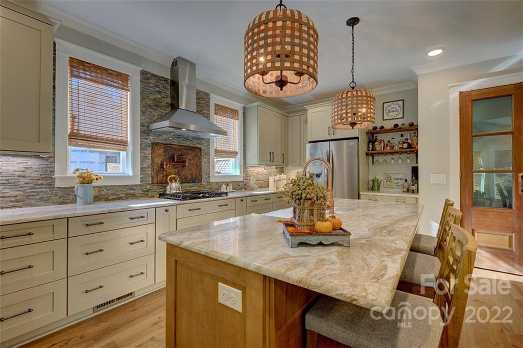 Lake Crest - Residential