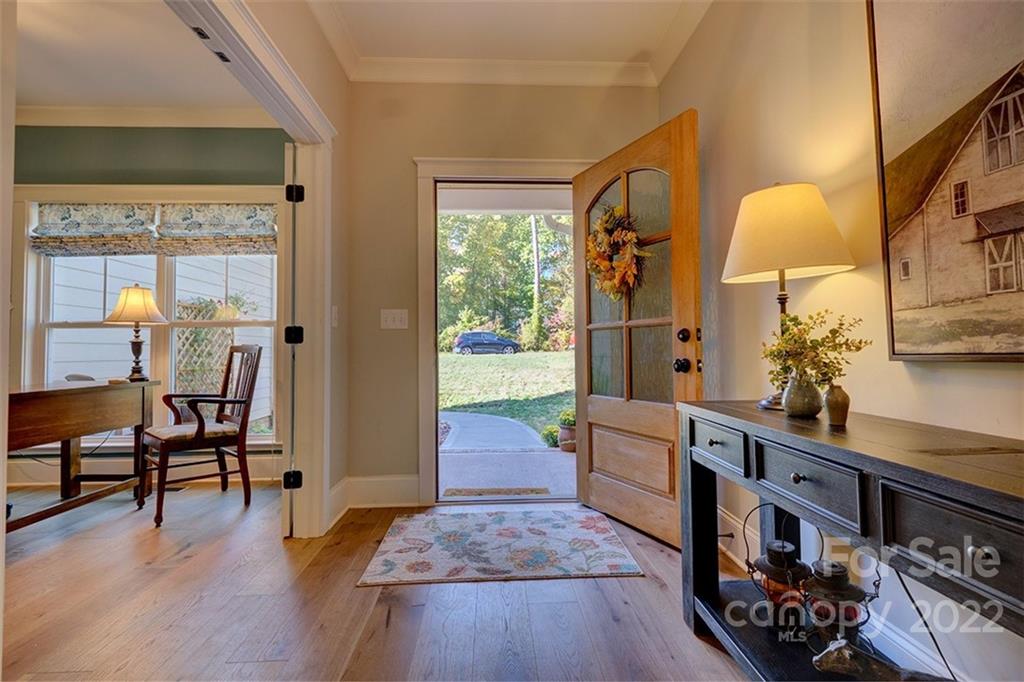 Lake Crest - Residential