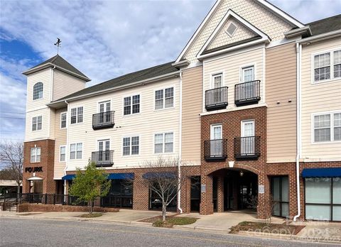 A home in Hickory