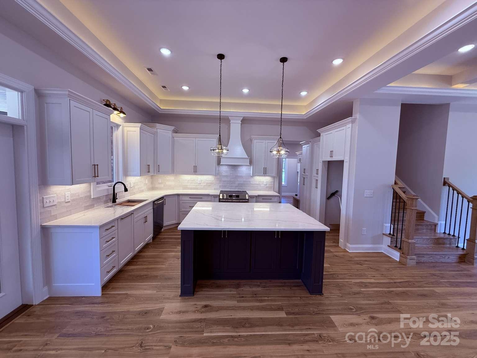 4173 Holly Circle NE