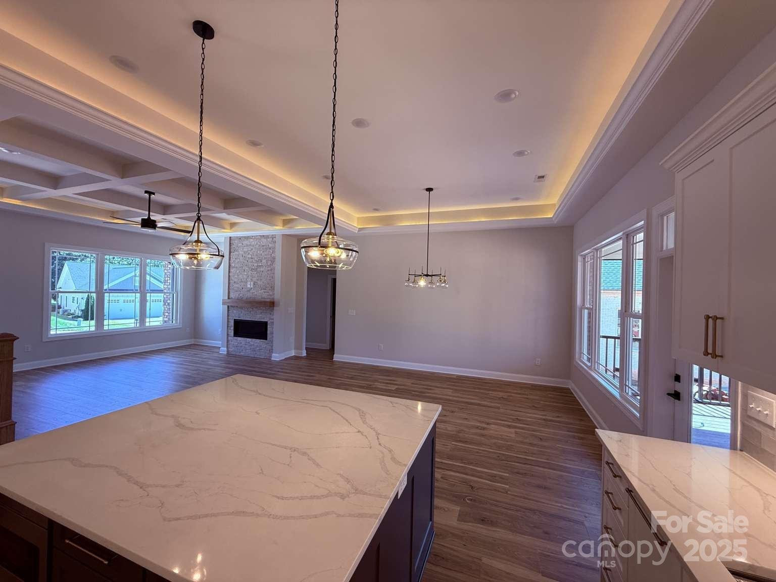 4173 Holly Circle NE