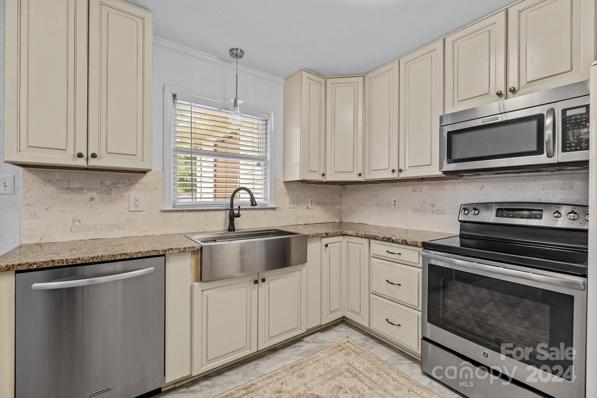 Cedar Villas - Residential