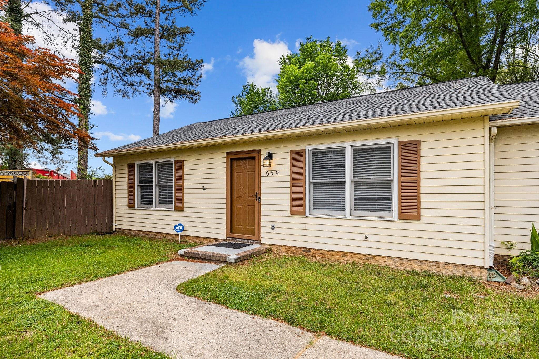 Cedar Villas - Residential