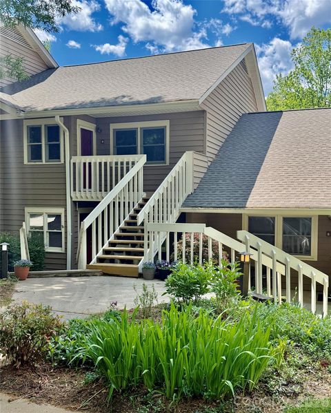 Photo of 8 Creekside Lane, Asheville, NC 28803 (MLS # 4372545)