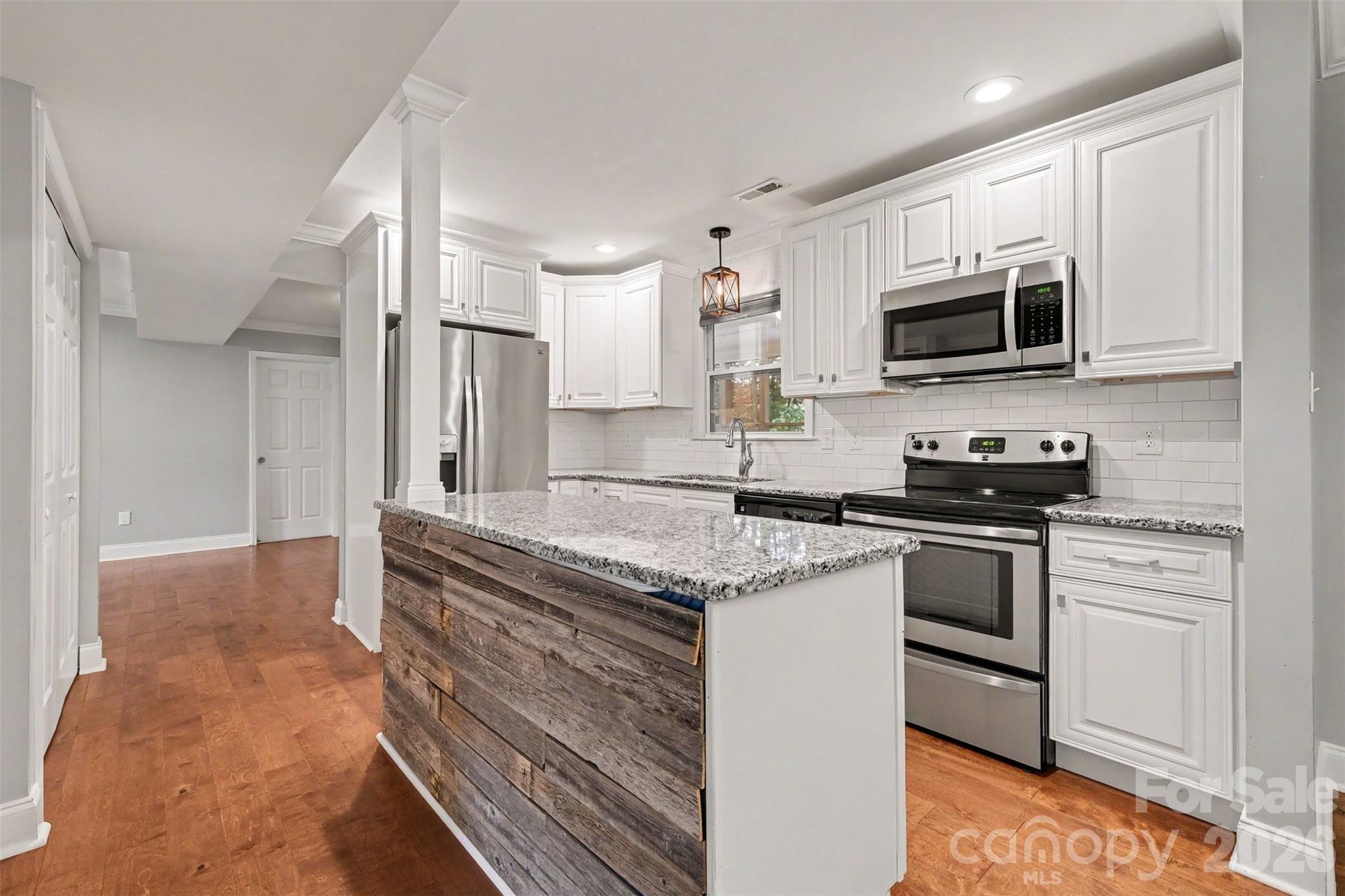 7111 Cedar Lake Court