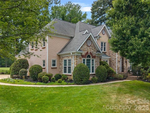 Photo of 19322 River Falls Drive, Davidson, NC 28036 (MLS # 4400666)